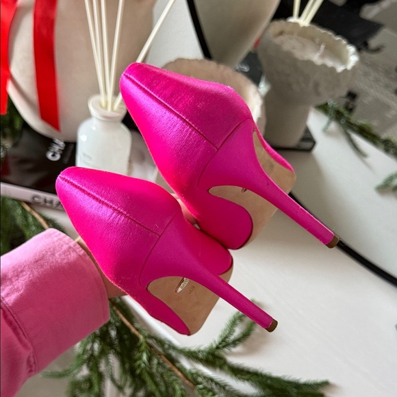Badgley Mischka Fuchsia Heels with Sparkling Buckle - Picture 7 of 8